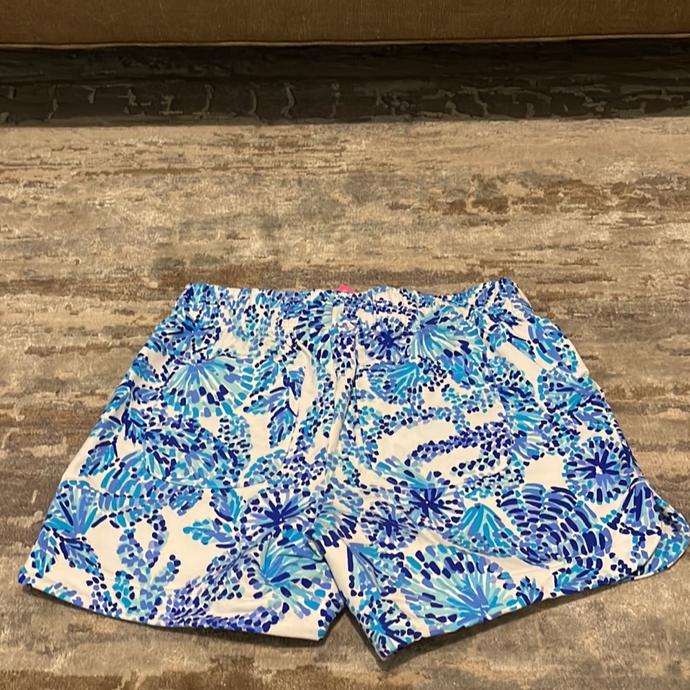 Lily Pulitzer Shell Patterned Comfy Shorts. Blue,… - image 3